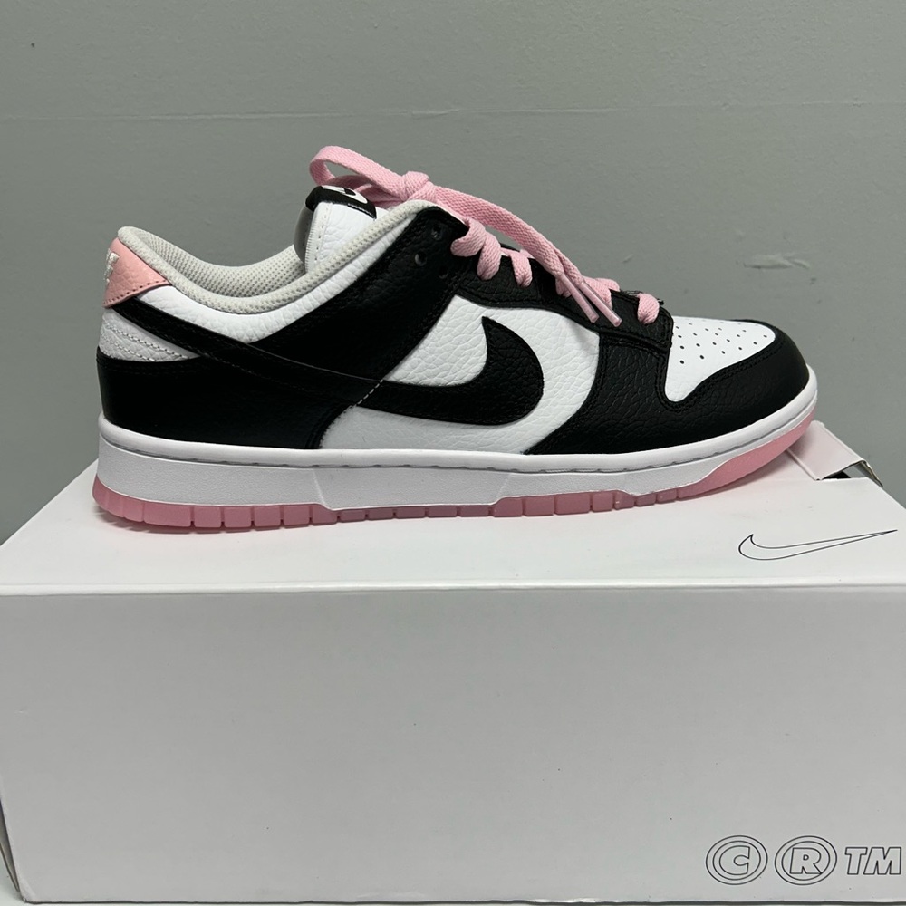 Nike Dunk Low Sneakers - Picture 4 of 8